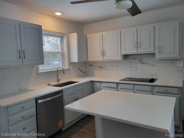 60001 E 8 Mile Road, South Lyon, MI 48178