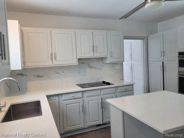 60001 E 8 Mile Road, South Lyon, MI 48178