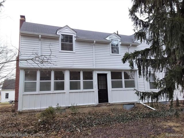 60001 E 8 Mile Road, South Lyon, MI 48178