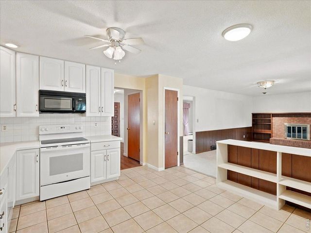 1919 24th Avenue Ct, Greeley, CO 80634