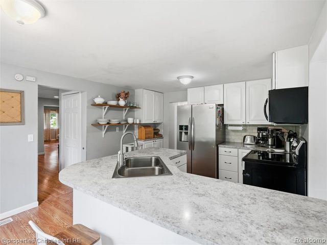 11705 Larkins Road, Brighton, MI 48114