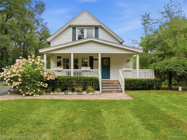 11705 Larkins Road, Brighton, MI 48114