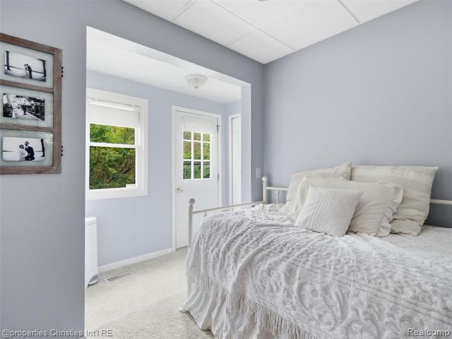 11705 Larkins Road, Brighton, MI 48114