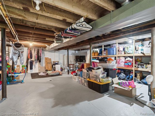 11705 Larkins Road, Brighton, MI 48114
