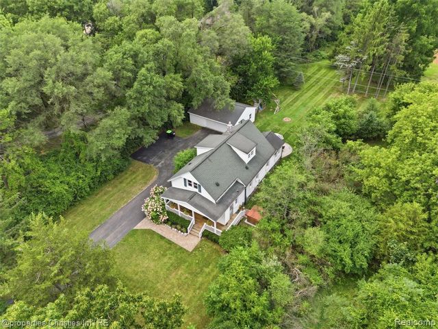 11705 Larkins Road, Brighton, MI 48114
