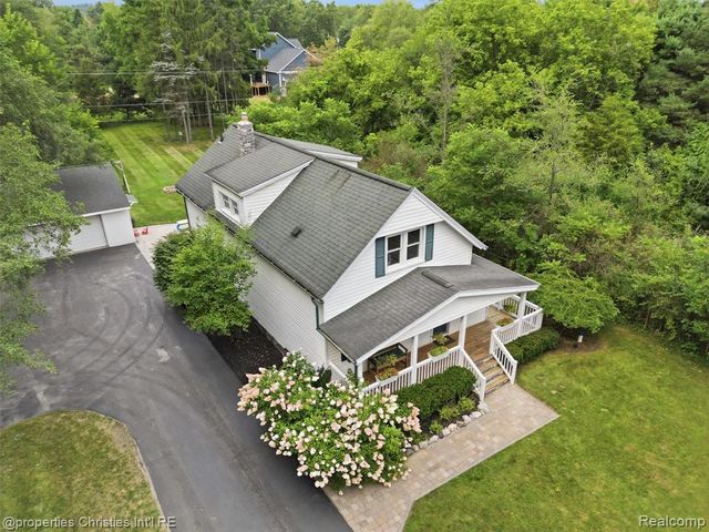 11705 Larkins Road, Brighton, MI 48114