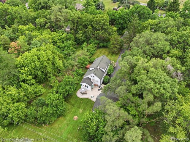 11705 Larkins Road, Brighton, MI 48114