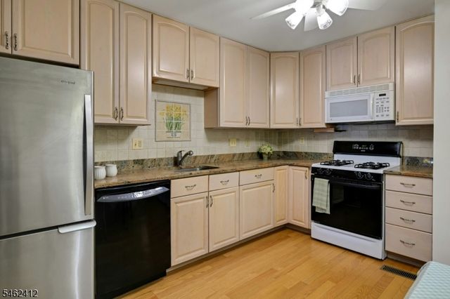 76 Keats Way, Morris Twp., NJ 07960