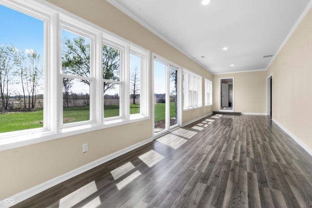 1281 Fox Trail Drive E, New Palestine, IN 46163