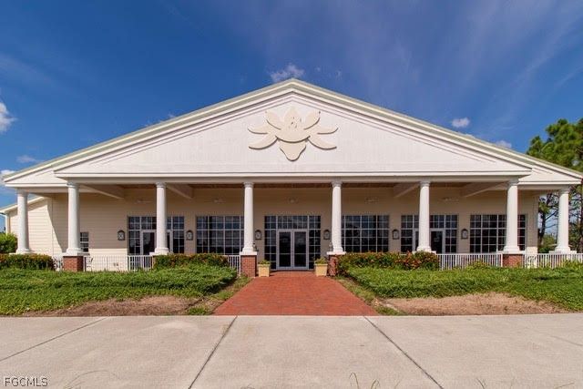 3760 Crosswater DR, North Fort Myers, FL 33917