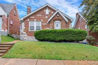 3836 French Court, St Louis, MO 63116