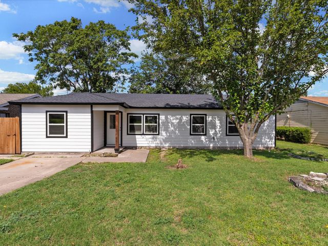2526 Wood Valley Drive, Dallas, TX 75211