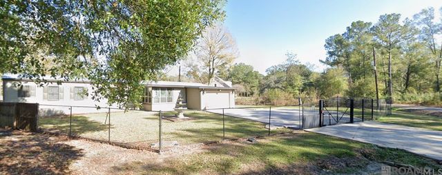 13725 Hartman Ln, Walker, LA 70785