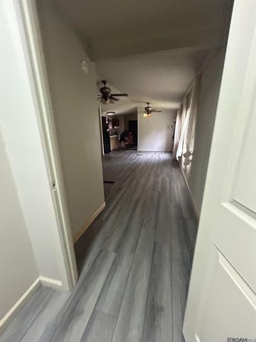 13725 Hartman Ln, Walker, LA 70785