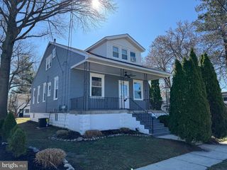 36 UNIVERSITY AVENUE, Gloucester City, NJ 08030