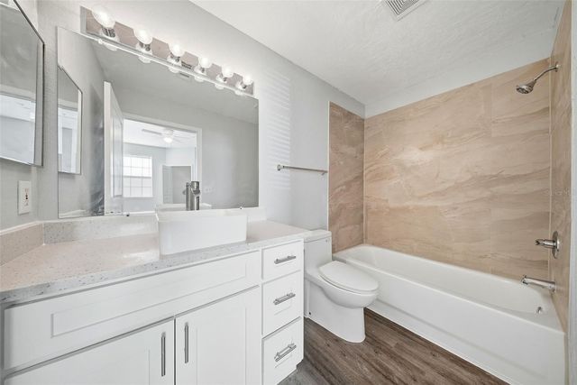 17114 CARRINGTON PARK DRIVE 201, Tampa, FL 33647