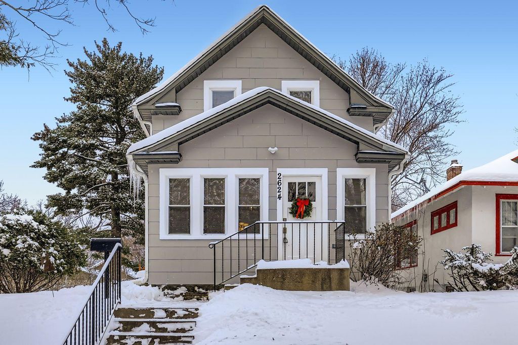 2624 35th Avenue S, Minneapolis, MN 55406