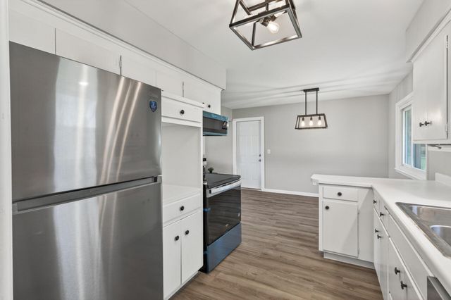 10325 Zion Street NW, Coon Rapids, MN 55433