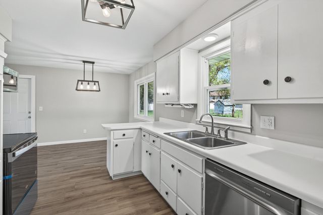 10325 Zion Street NW, Coon Rapids, MN 55433