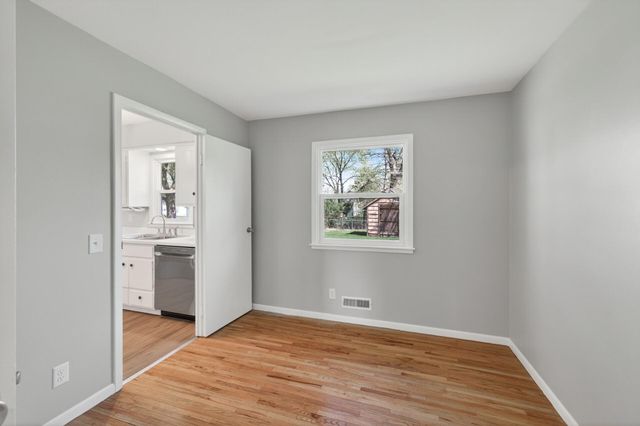 10325 Zion Street NW, Coon Rapids, MN 55433