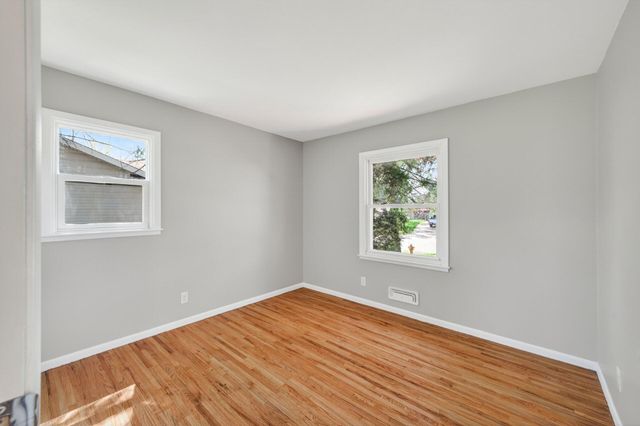 10325 Zion Street NW, Coon Rapids, MN 55433