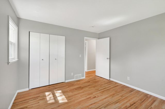 10325 Zion Street NW, Coon Rapids, MN 55433