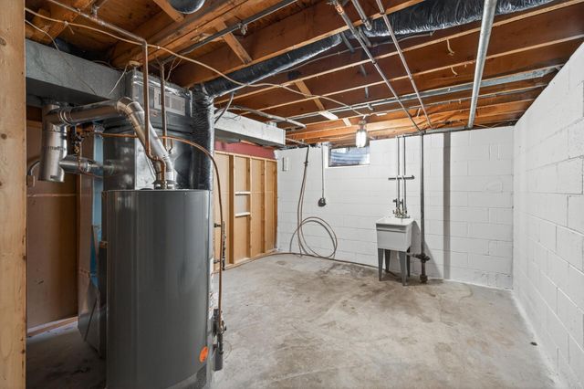 10325 Zion Street NW, Coon Rapids, MN 55433