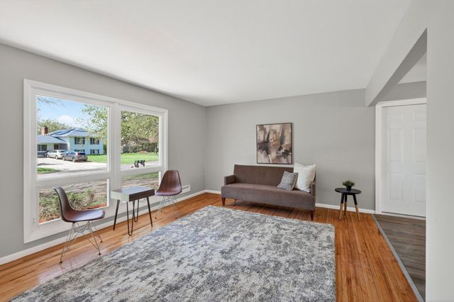 10325 Zion Street NW, Coon Rapids, MN 55433