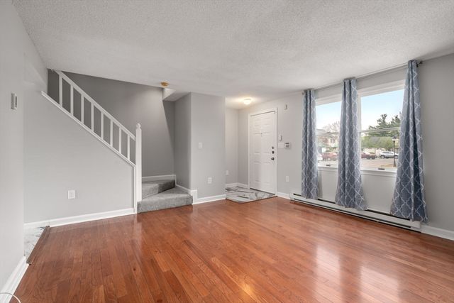 85 Victoria Heights 85, Boston, MA 02136