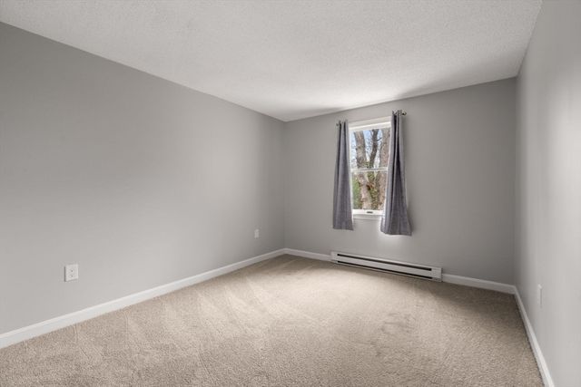 85 Victoria Heights 85, Boston, MA 02136