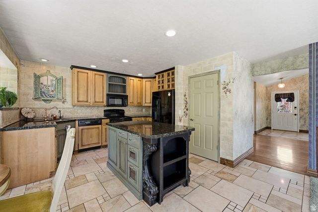 1684 E PHEASANT BROOK RD, Sandy, UT 84092