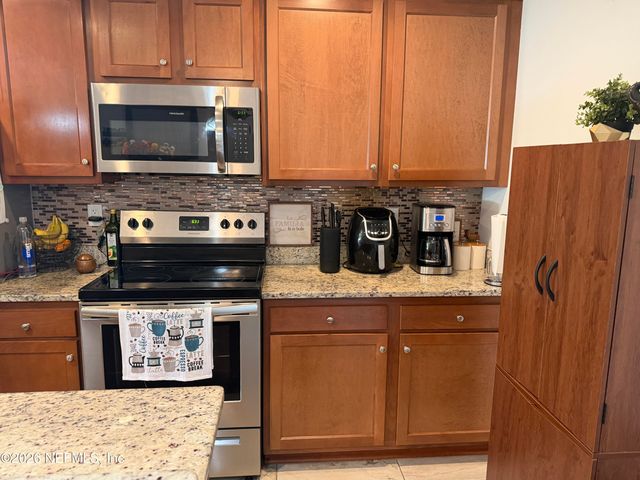 4751 LINCREST Drive N, Jacksonville, FL 32208