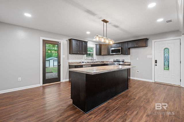 4855 Dellwood Street, Mobile, AL 36619