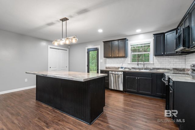 4855 Dellwood Street, Mobile, AL 36619