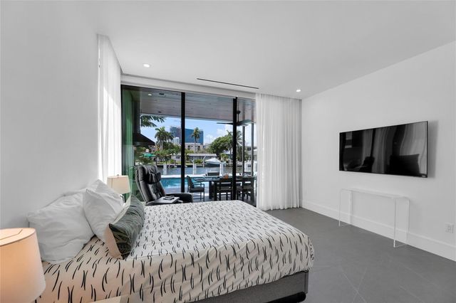 1730 SE 13th Street, Fort Lauderdale, FL 33316