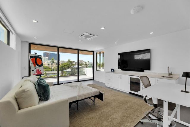 1730 SE 13th Street, Fort Lauderdale, FL 33316