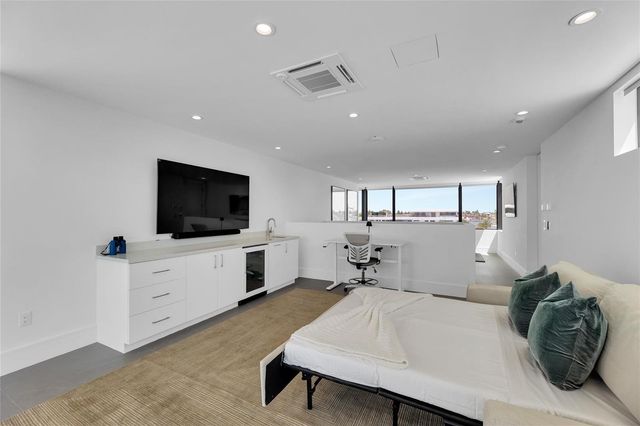 1730 SE 13th Street, Fort Lauderdale, FL 33316