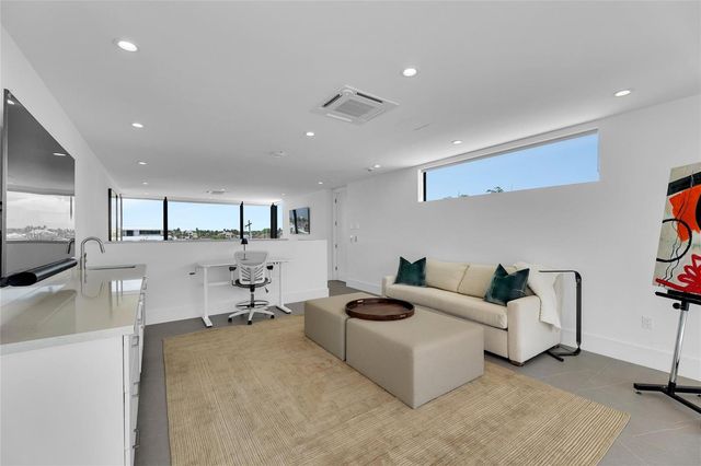 1730 SE 13th Street, Fort Lauderdale, FL 33316