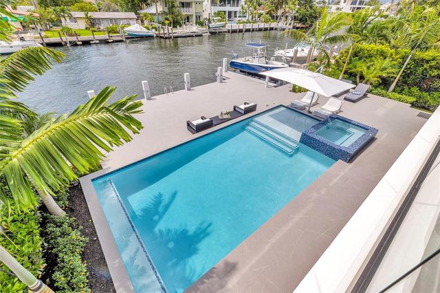 1730 SE 13th Street, Fort Lauderdale, FL 33316