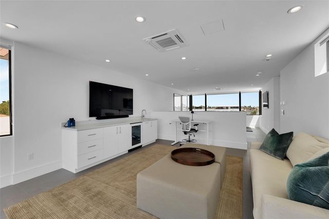 1730 SE 13th Street, Fort Lauderdale, FL 33316