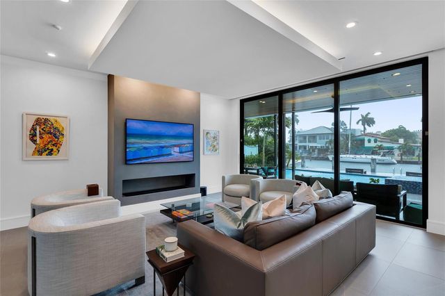 1730 SE 13th Street, Fort Lauderdale, FL 33316