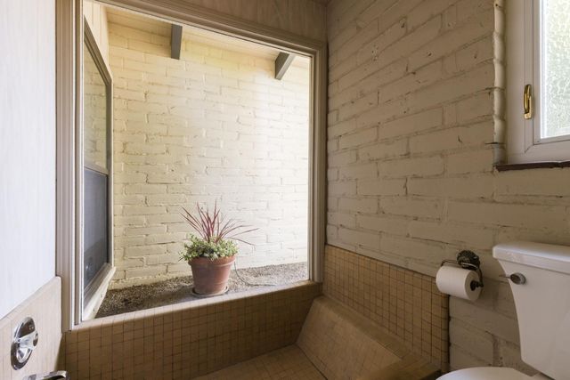 2331 W Celeste Avenue, Fresno, CA 93711