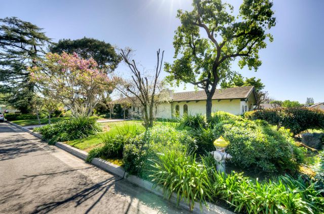 2331 W Celeste Avenue, Fresno, CA 93711