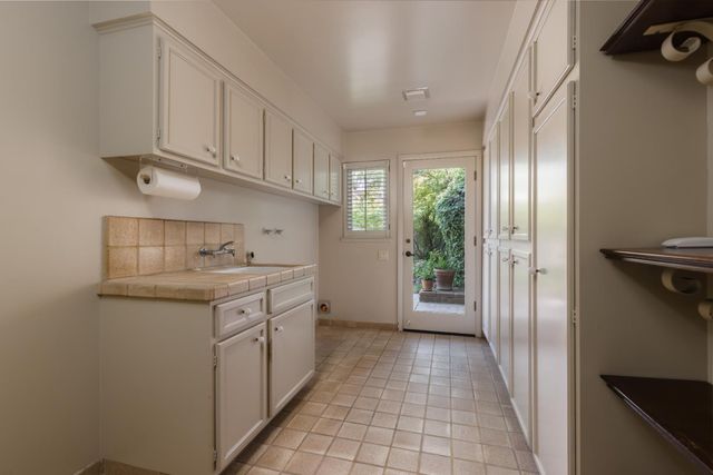 2331 W Celeste Avenue, Fresno, CA 93711