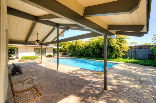 2331 W Celeste Avenue, Fresno, CA 93711