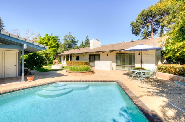 2331 W Celeste Avenue, Fresno, CA 93711