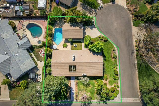 2331 W Celeste Avenue, Fresno, CA 93711