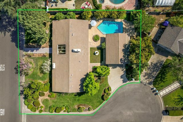 2331 W Celeste Avenue, Fresno, CA 93711