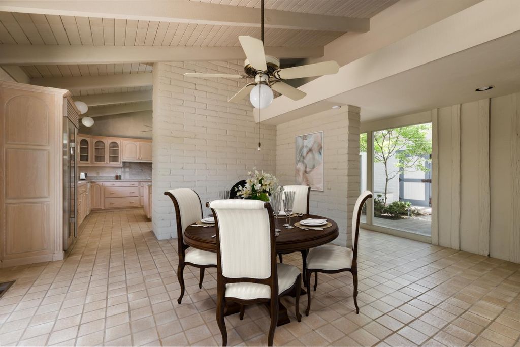 Image 27 of property listing at 2331 W Celeste Avenue, Fresno, CA 93711