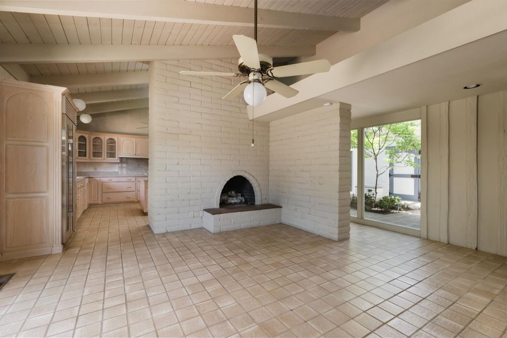 Image 28 of property listing at 2331 W Celeste Avenue, Fresno, CA 93711